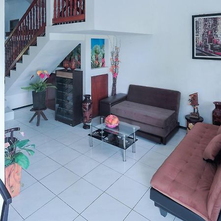 Villa Malang Puncak Buring エクステリア 写真